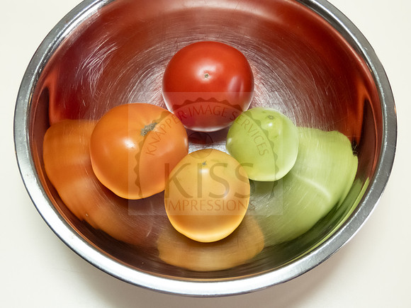 Tomato color progression - IMG_6913