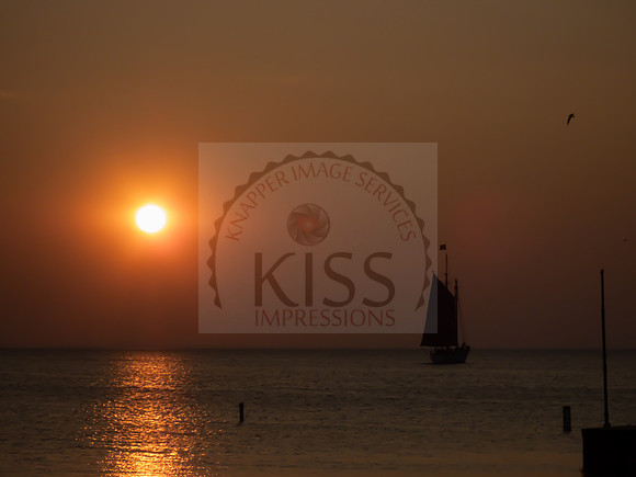 Sun and ship - IMG_6067